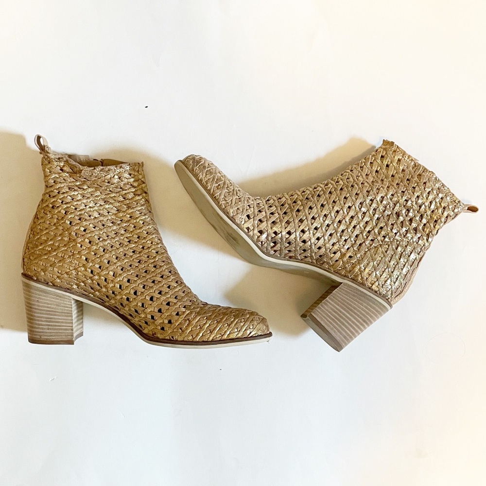 Francesco Morichetti Gold Woven Low/Mid Heel Ankle Booties Size 40